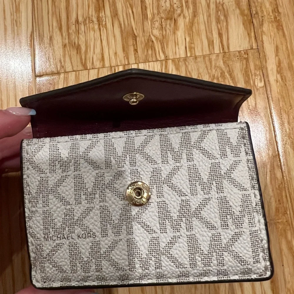 MICHAEL KORS COIN PURSE - Picture 5 of 7